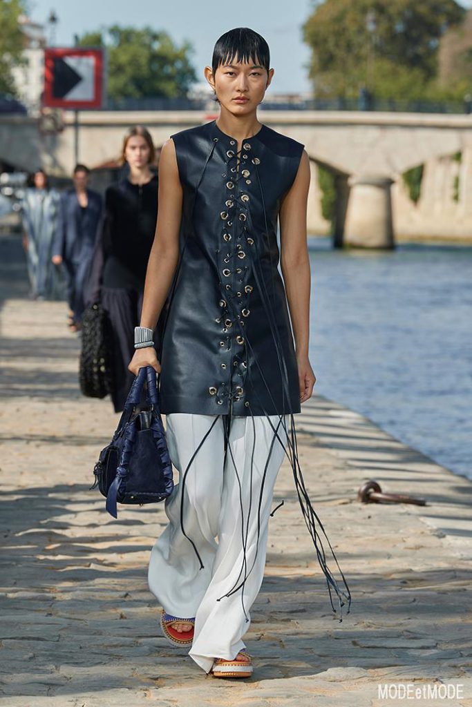 Chloé_SS22_016