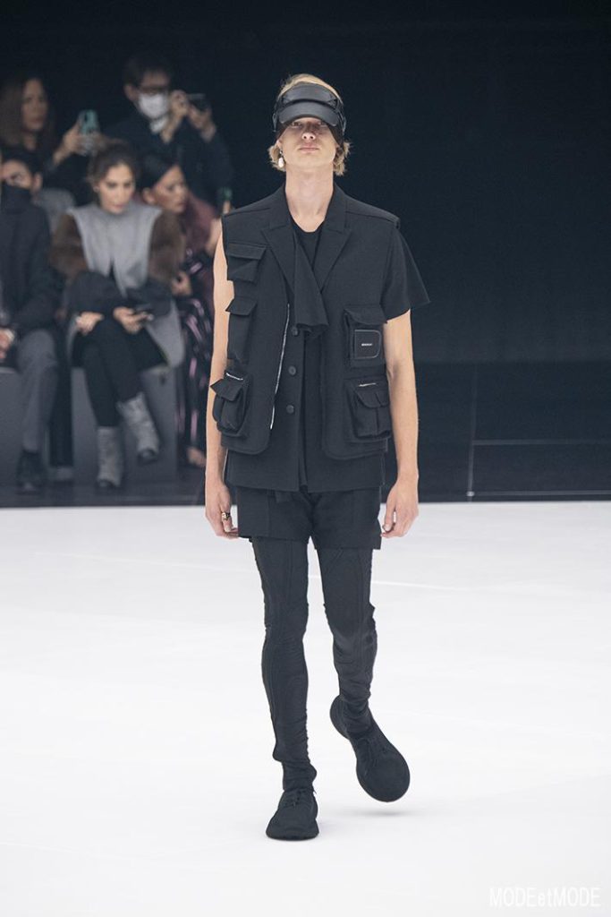 givenchy_SS22_004
