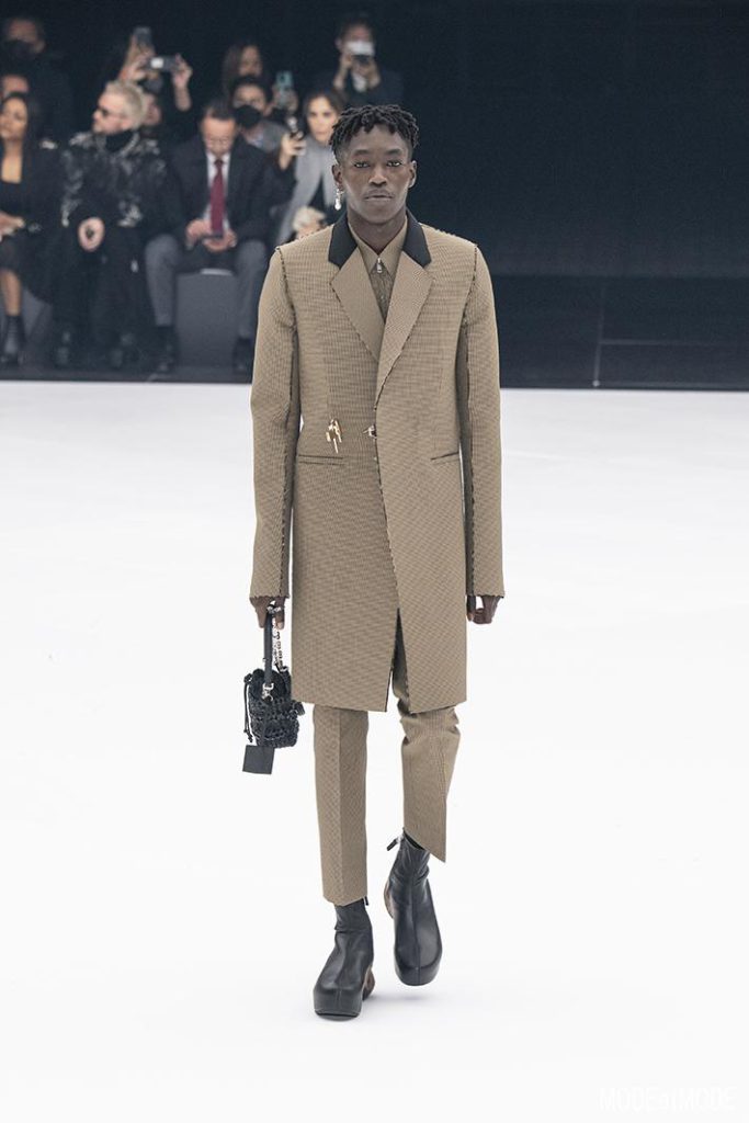 givenchy_SS22_019