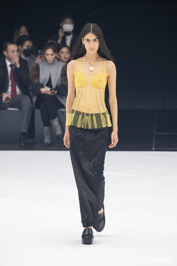 givenchy_SS22_046